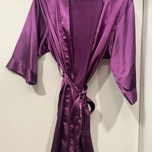 Elegant Purple Satin Maid of Honor Robe